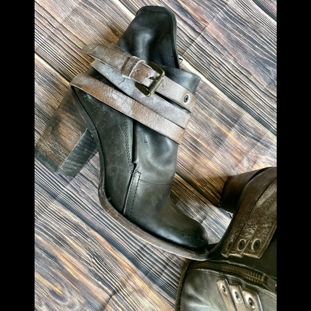 FREEBIRD by Steven black distressed Blaze boots 7